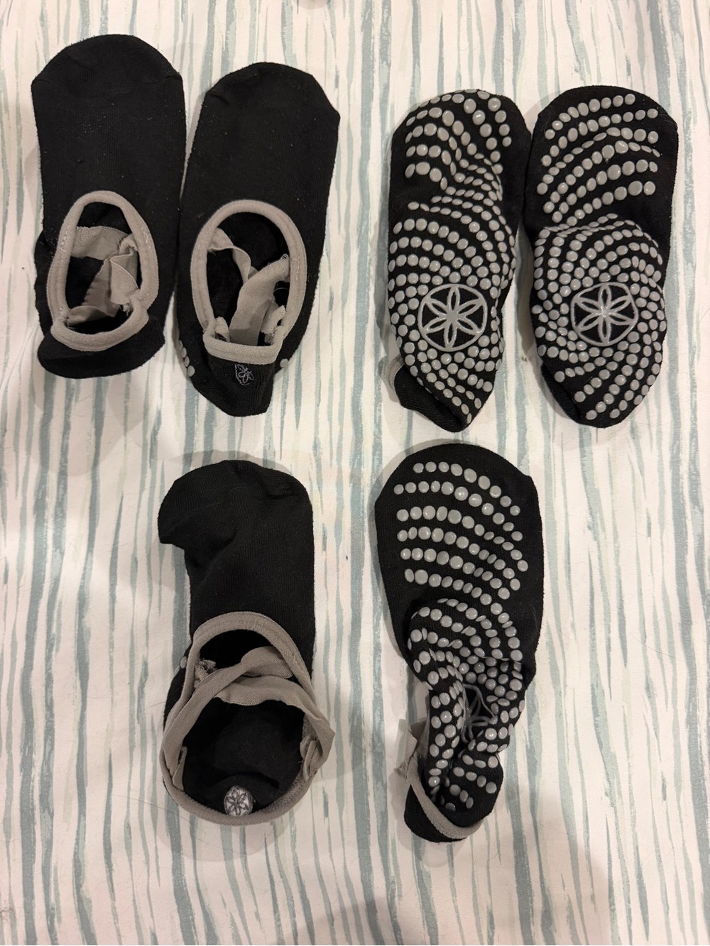 Black Pilates/Yoga Grip Socks